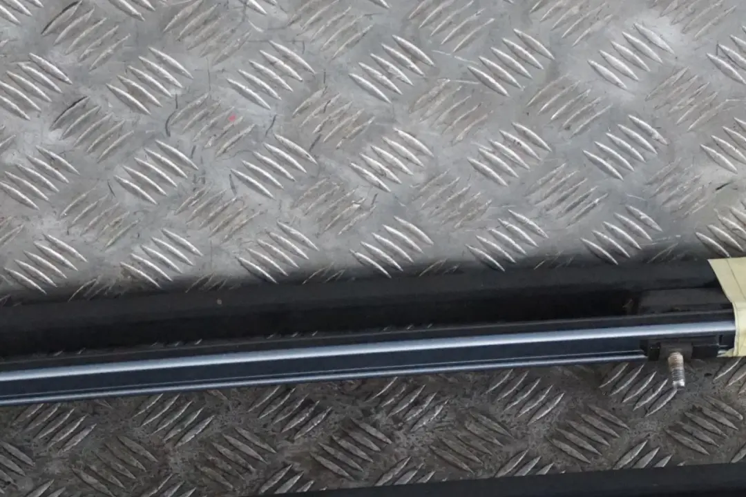 *BMW X3 er E83 Dachreling Zierleiste Links Rechts Set Bluewater Blau Metallic für mit Teilenummer 0304929 *BMW X3 er E83 Dachreling Zierleiste Links Rechts Set Bluewater Blau Metallic - SKU 0304929-WB - Teilenummer 0304929