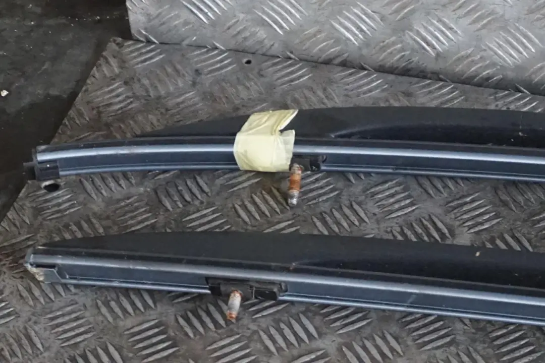 *BMW X3 er E83 Dachreling Zierleiste Links Rechts Set Bluewater Blau Metallic für mit Teilenummer 0304929 *BMW X3 er E83 Dachreling Zierleiste Links Rechts Set Bluewater Blau Metallic - SKU 0304929-WB - Teilenummer 0304929