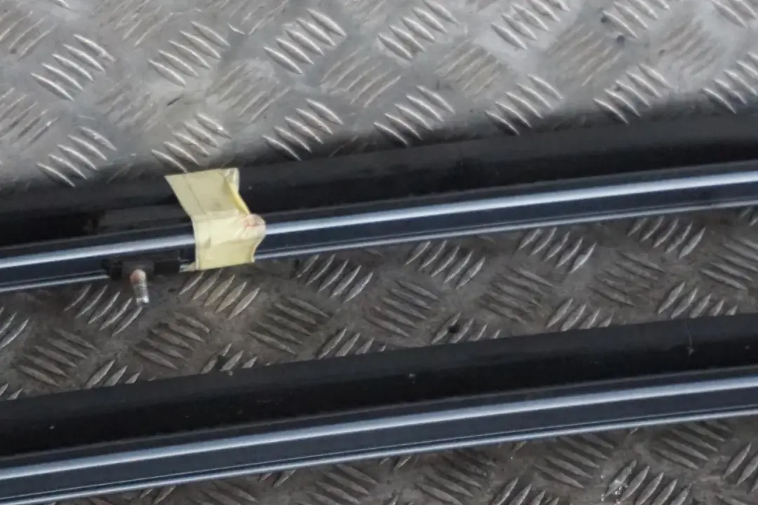 BMW X3 E83 Rails de Toit Moulage Gauche Droite Kit Bluewater Bleu Metallise - SKU 0304929-WB - Numéro de pièce 0304929