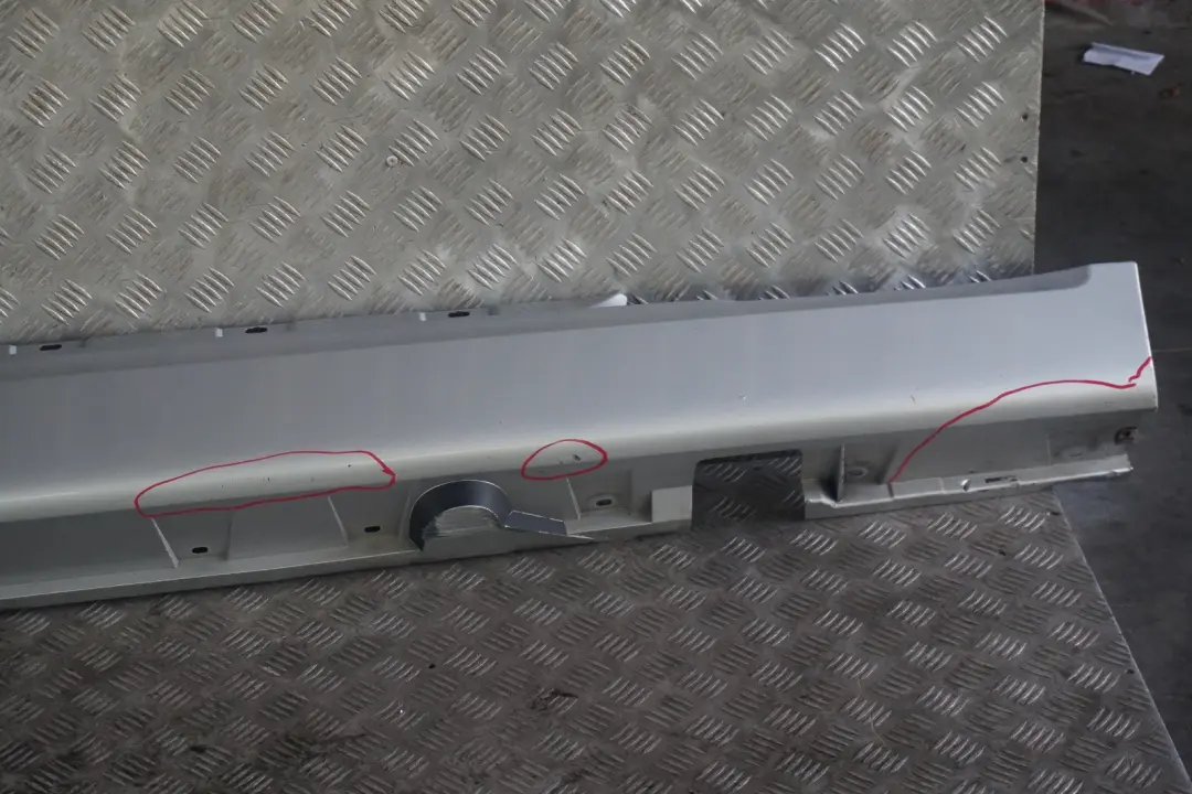 Door Sill Side Cover Skirt Right O/S Titansilber Silver to BMW 6 Series E63 E64 with Part number 0304948 BMW 6 Series E63 E64 Door Sill Side Cover Skirt Right O/S Titansilber Silver - SKU 0304948-TS - Part number 0304948