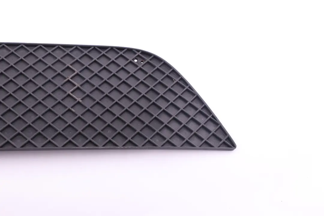 Front Bumper Lower Centre Grid 0 to BMW 1 Series E81 E87 with Part number 0304962 BMW 1 Series E81 E87 Front Bumper Lower Centre Grid 0 - SKU 304962 - Part number 0304962