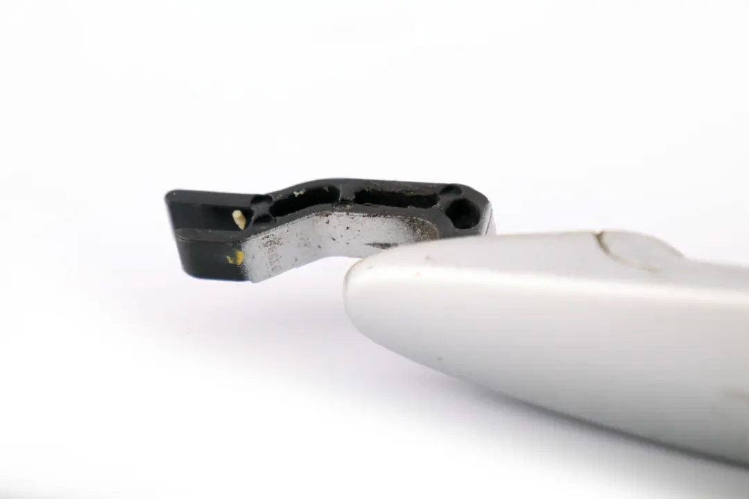 Grab Handle Right O/S Front Rear Door Titan Silver to BMW 1 Series E81 E87 E87N with Part number 0392542 BMW 1 Series E81 E87 E87N Grab Handle Right O/S Front Rear Door Titan Silver - SKU 0392542-TS2 - Part number 0392542