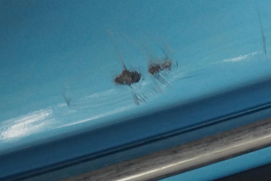 Bumper Trim Panel Electric Blue Metallic - 870 to BMW Mini Cooper R50 Rear with Part number 0393501 BMW Mini Cooper R50 Rear Bumper Trim Panel Electric Blue Metallic - 870 - SKU 0393501-ELB - Part number 0393501