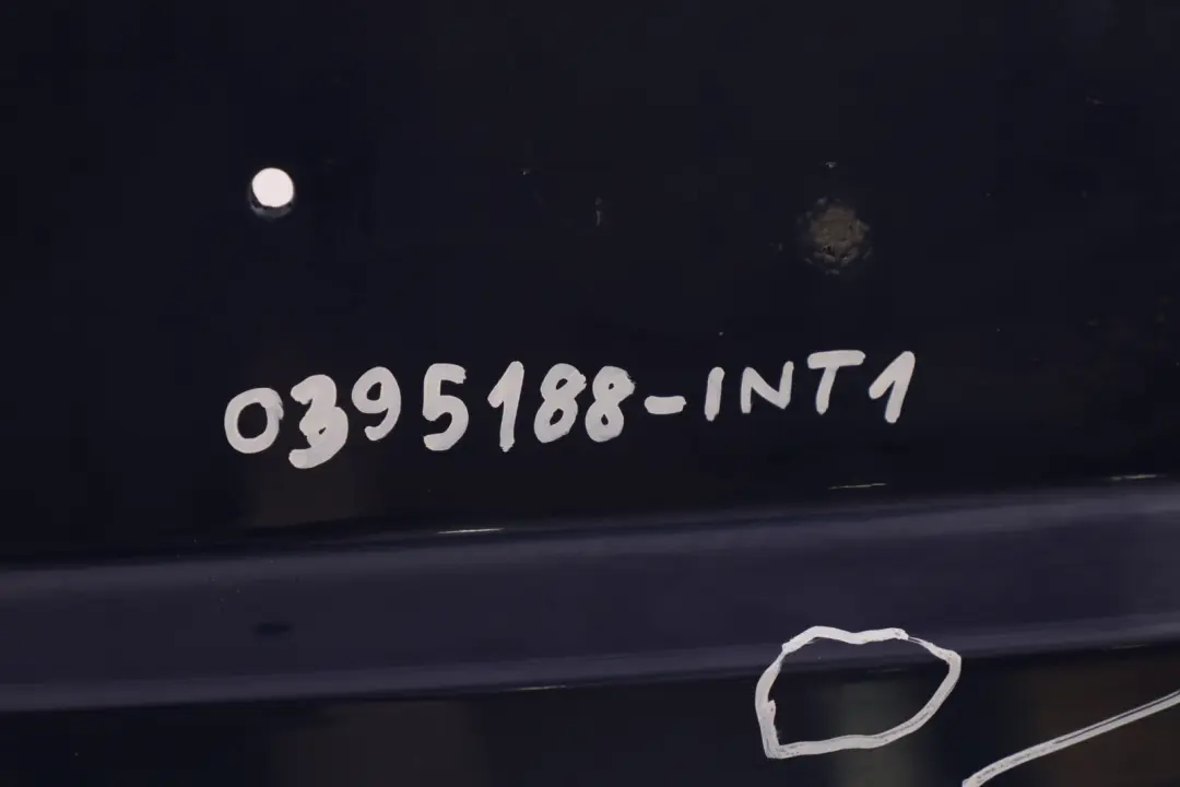 Reihe E60 M5 Blende Heckklappe Interlagos Blau 5113 für BMW 5 mit Teilenummer 0395188 BMW 5 Reihe E60 M5 Blende Heckklappe Interlagos Blau 5113 - SKU 0395188-INT1 - Teilenummer 0395188