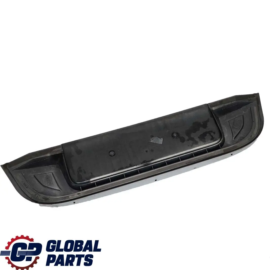 Blende Heckklappe Silverstone II Metallic - A29 für BMW 5 er E60 M5 mit Teilenummer 0395188 BMW 5 er E60 M5 Blende Heckklappe Silverstone II Metallic - A29 - SKU 0395188-SIL - Teilenummer 0395188