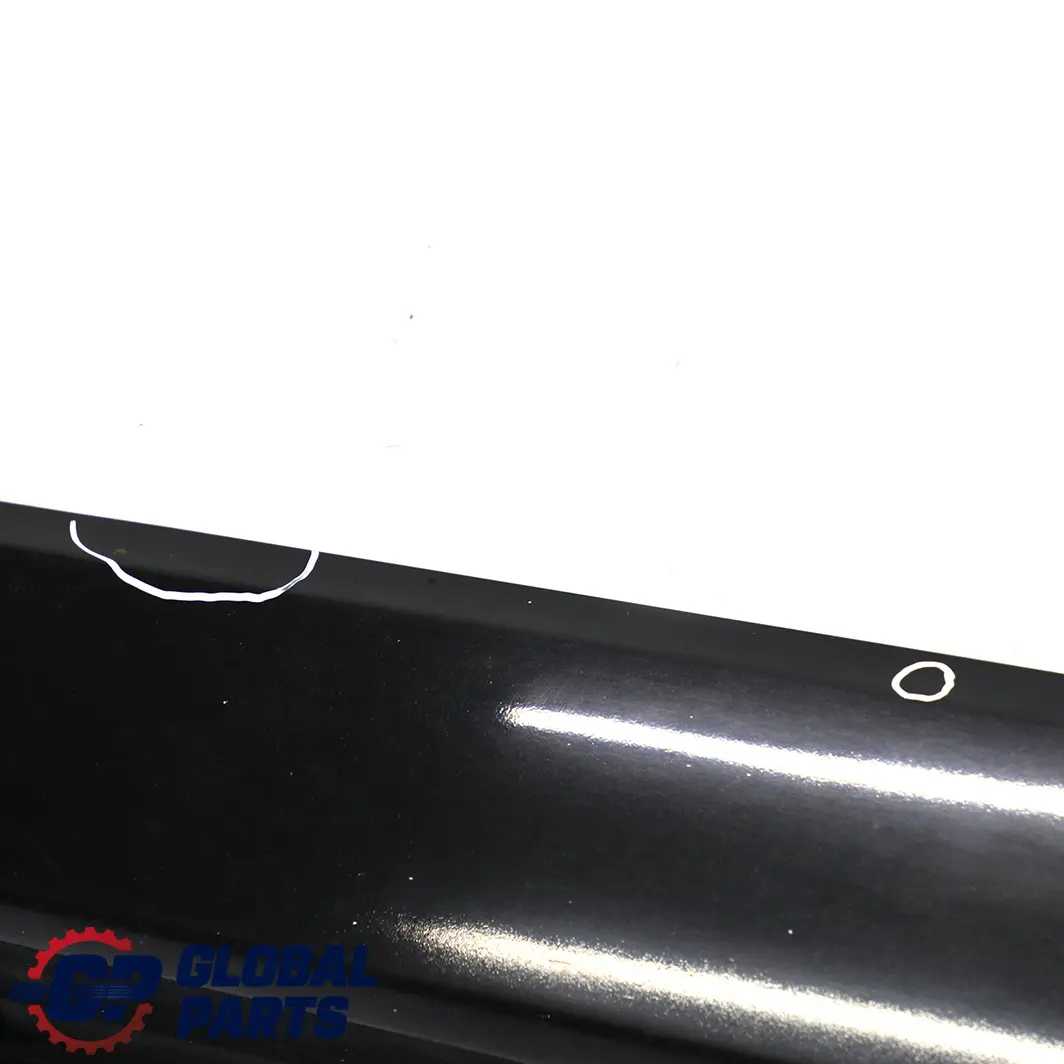 Listello Portiera Apertura Gonna Destra Black Sapphire Nera per BMW 7 E66 con numero di parte 0395479 BMW 7 E66 Listello Portiera Apertura Gonna Destra Black Sapphire Nera - SKU 0395479-BS - Numero di parte 0395479