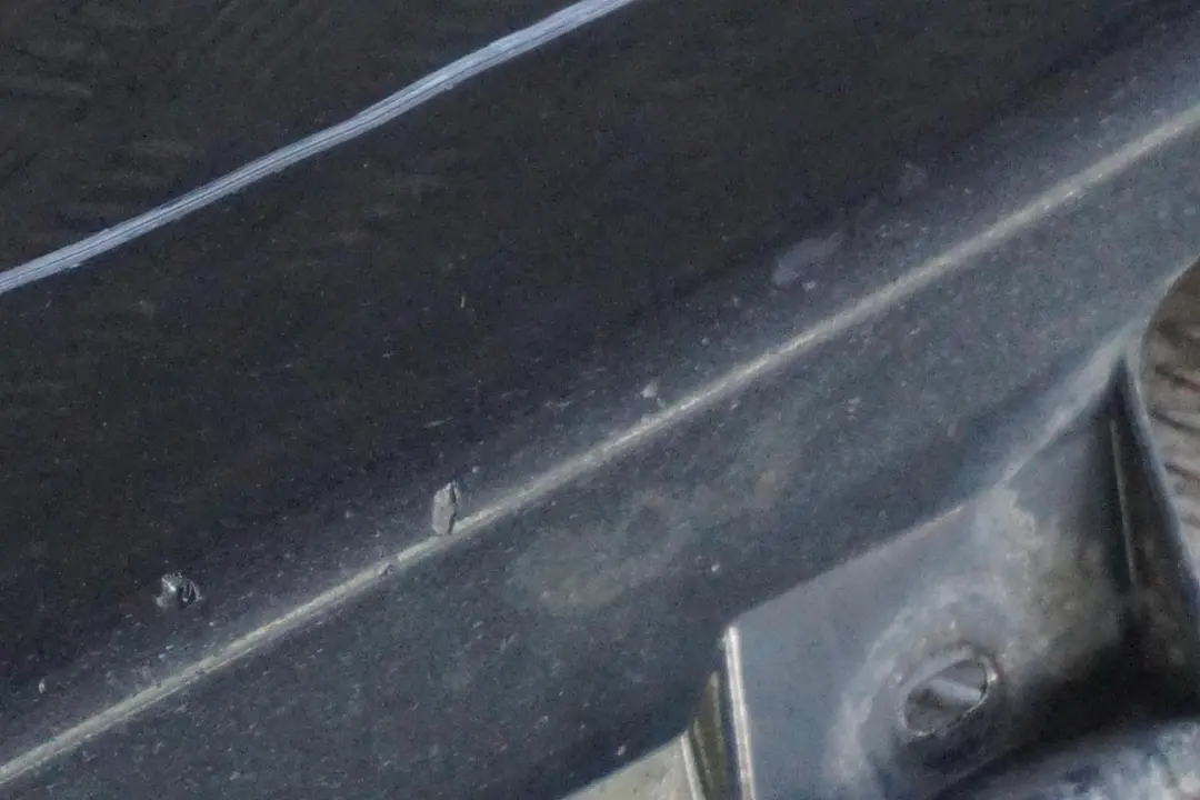 Listello Portiera Apertura Gonna Destra Blu Monaco Blu - A35 per BMW E65 con numero di parte 0395482 BMW E65 Listello Portiera Apertura Gonna Destra Blu Monaco Blu - A35 - SKU 0395482-MB1 - Numero di parte 0395482