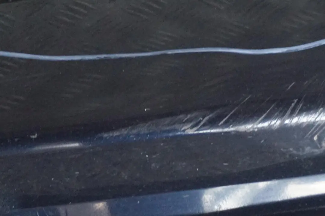 Próg listwa progowa nakładka prawa do BMW 7 E65 o numerze 0395482 BMW 7 E65 Próg listwa progowa nakładka prawa - SKU 0395482-MB1 - Numer Części 0395482