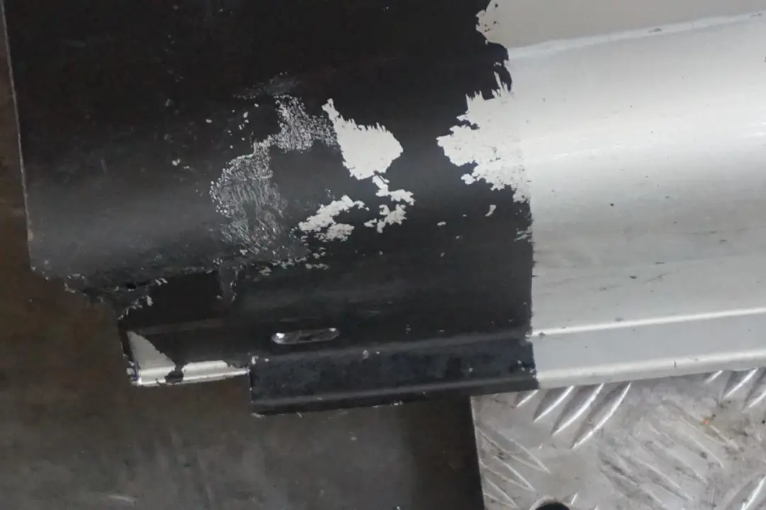 BMW E60 E61 M5 M Sport Bas de Porte Couverture Seuil A Gauche Argent Titane - SKU 0396899-TS2 - Numéro de pièce 0396899