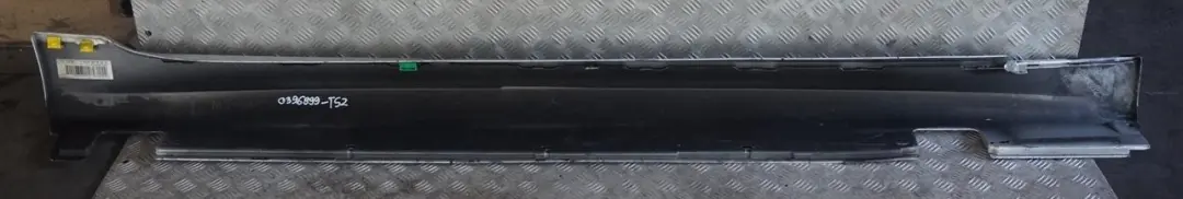 Door Sill Cover Skirt Left Titansilber para BMW E60 E61 M5 2 M Sport con número de pieza 0396899 BMW E60 E61 M5 2 M Sport Door Sill Cover Skirt Left Titansilber - SKU 0396899-TS2 - Número de pieza 0396899