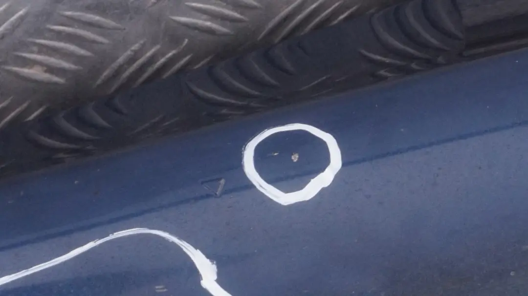 Schwellerleiste Blende Schweller rechts Mysticblau A07 für BMW 5 E60 E61 M5 M Sport mit Teilenummer 0396900 BMW 5 E60 E61 M5 M Sport Schwellerleiste Blende Schweller rechts Mysticblau A07 - SKU 0396900-MYS - Teilenummer 0396900