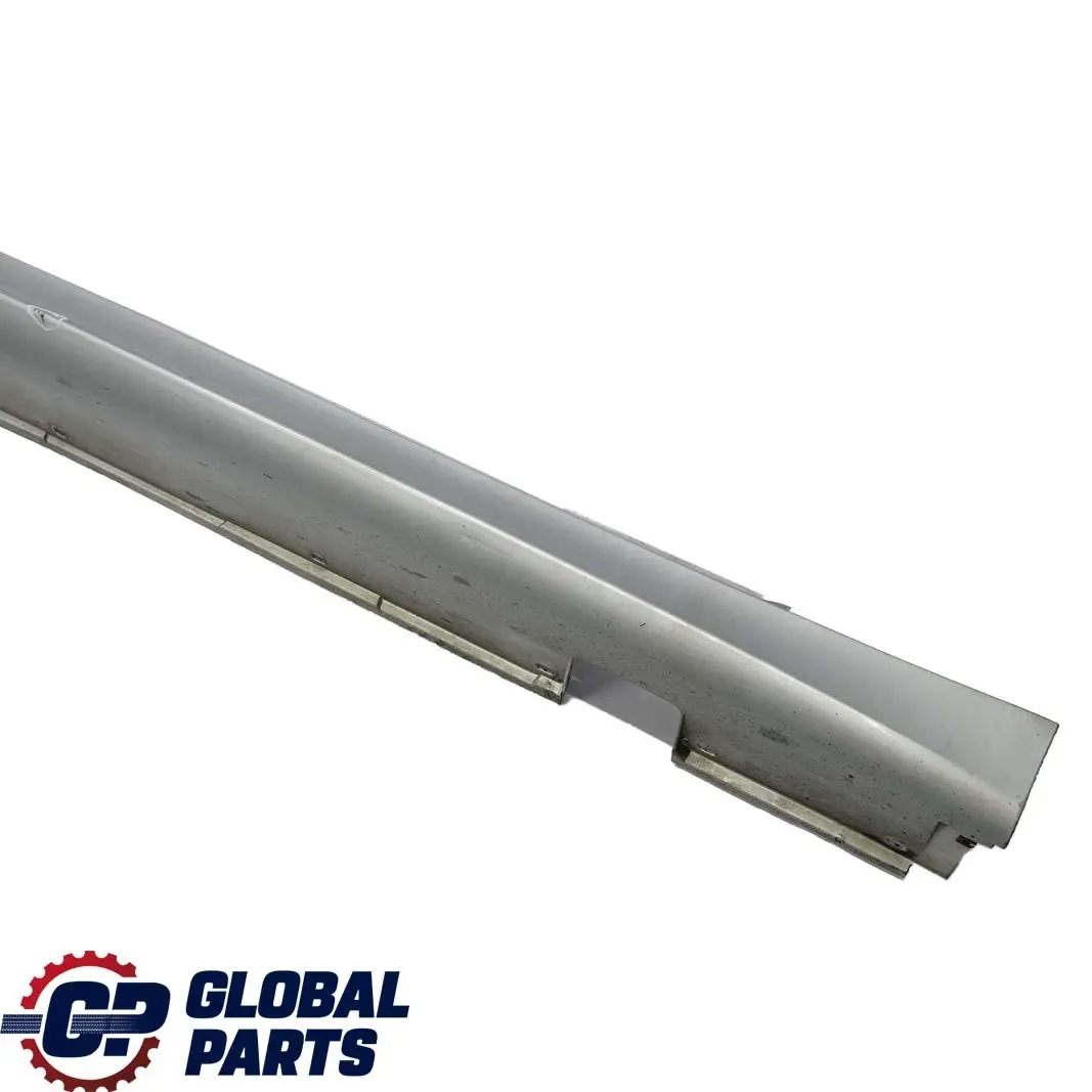 Schwellerleiste Schweller Blende Rechts Silverstone für BMW 5 E60 E61 M5 M Sport mit Teilenummer 0396900 BMW 5 E60 E61 M5 M Sport Schwellerleiste Schweller Blende Rechts Silverstone - SKU 0396900-SIL - Teilenummer 0396900
