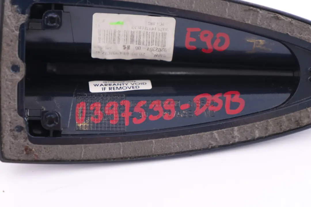 Série 3 E90 E92 Boîtier vide pour antenne de toit Shark Tiefseeblau Sea Blue pour BMW à propos du numéro de pièce 0397539 BMW Série 3 E90 E92 Boîtier vide pour antenne de toit Shark Tiefseeblau Sea Blue - SKU 0397539-DSB - Numéro de pièce 0397539
