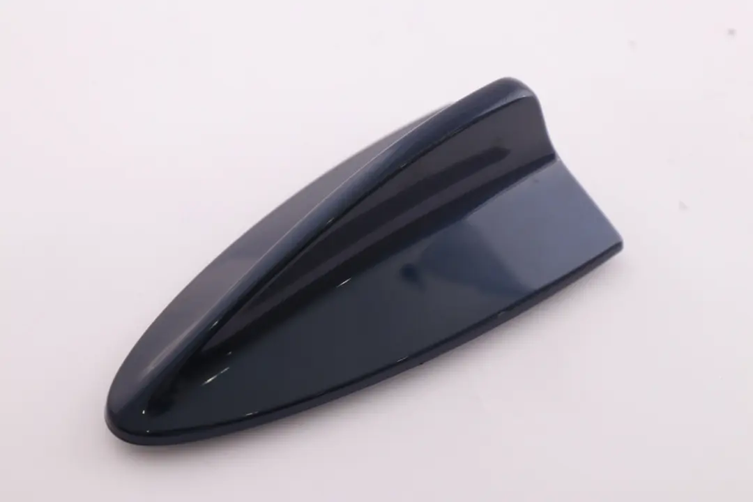 Carcasa Vacía Para Antena De Techo Shark Tiefseeblau Azul Marino para BMW E90 E92 con número de pieza 0397539 BMW E90 E92 Carcasa Vacía Para Antena De Techo Shark Tiefseeblau Azul Marino - SKU 0397539-DSB - Número de pieza 0397539
