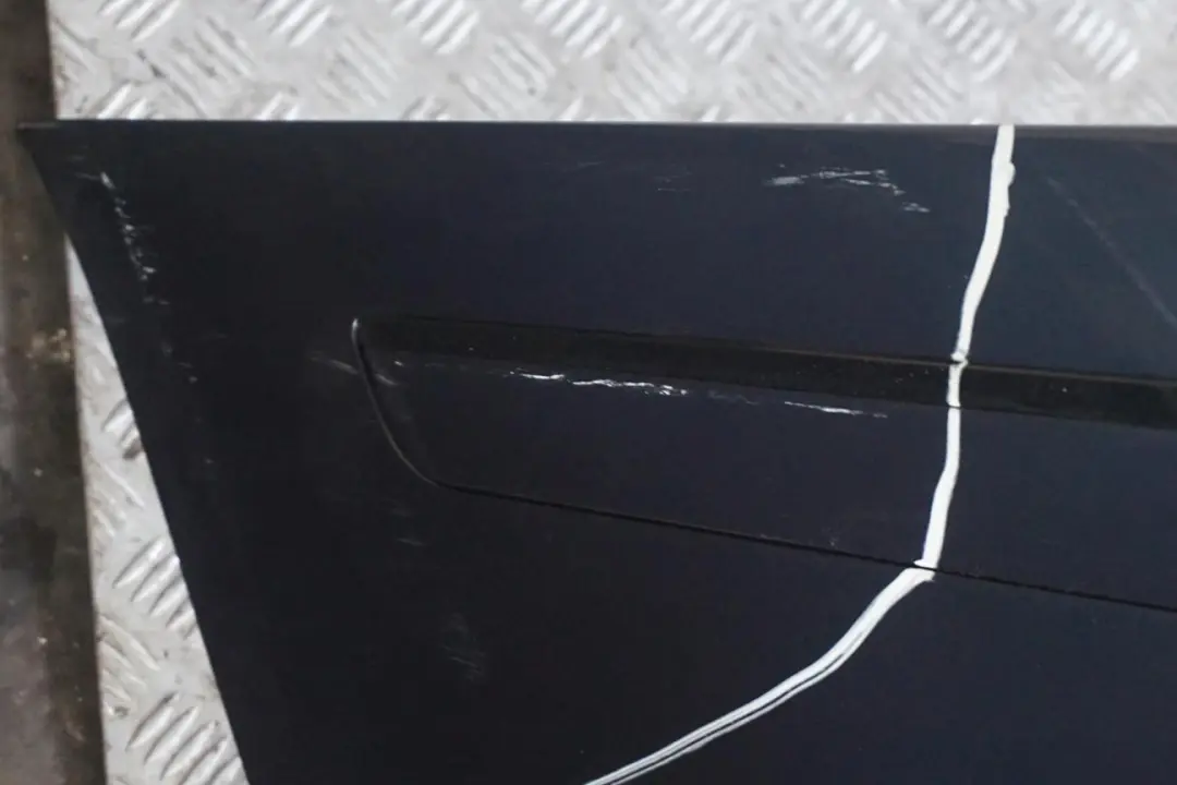 Zderzak tylny tył Toledoblau do BMW E65 E66 E67 o numerze 0399100 BMW E65 E66 E67 Zderzak tylny tył Toledoblau - SKU 0399100-TDB - Numer Części 0399100