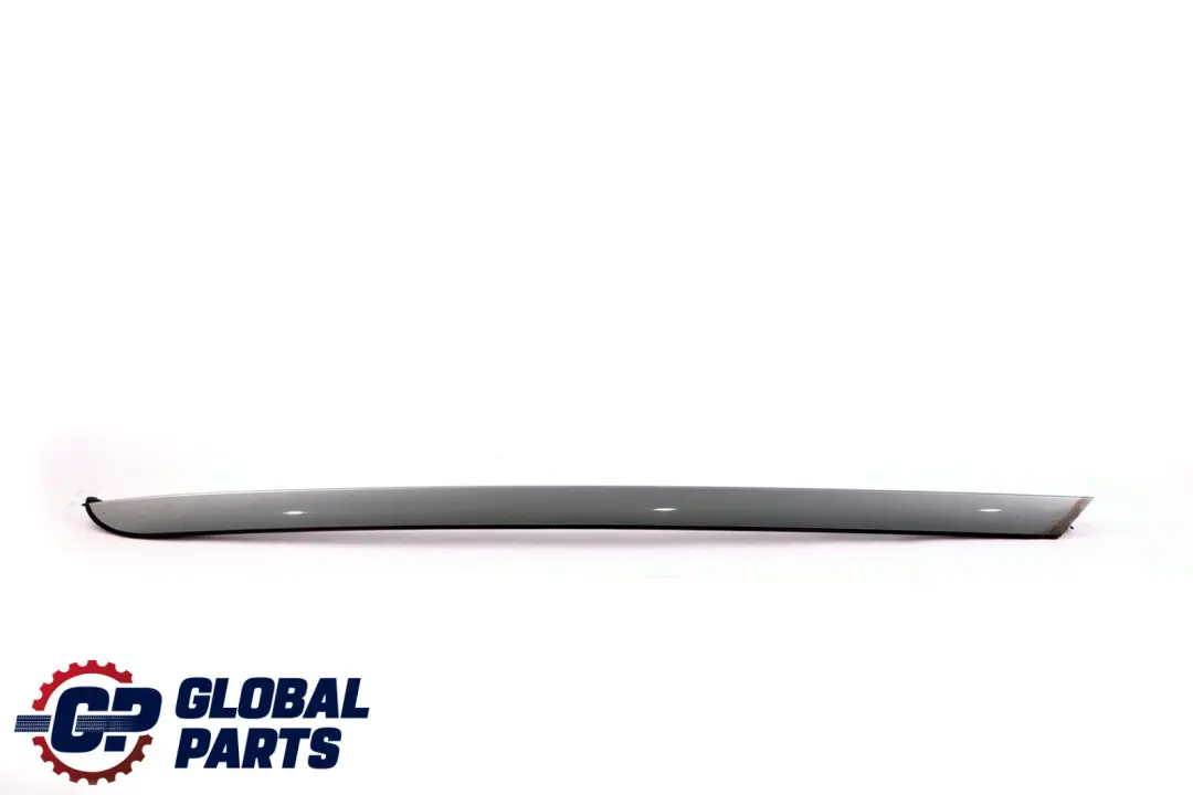 Moulure de pare-brise avant droit, gris argente pour BMW X3 Series E83 à propos du numéro de pièce 0403319 BMW X3 Series E83 Moulure de pare-brise avant droit, gris argente - SKU 0403319-SBG - Numéro de pièce 0403319