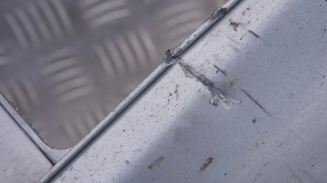 BMW E83 M Sport Faldon Cubrepuerta Izquierdo Silbergrau Gris Plata - SKU 0403480-SBG - Número de pieza 0403480