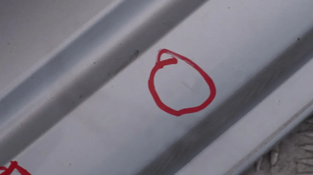 Door Sill Cover Skirt Right Titansilber Silver para BMW E83 1 M Sport con número de pieza 403482 BMW E83 1 M Sport Door Sill Cover Skirt Right Titansilber Silver - SKU 0403482-TS1 - Número de pieza 403482