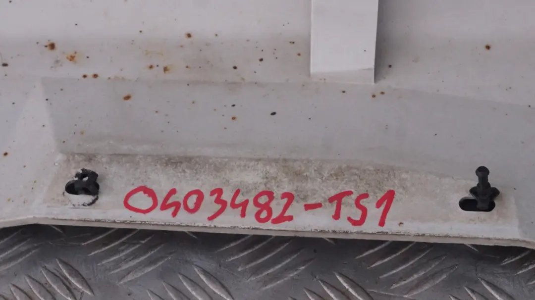 Door Sill Cover Skirt Right O/S Titansilber Silver to BMW X3 Series E83 1 M Sport with Part number 403482 BMW X3 Series E83 1 M Sport Door Sill Cover Skirt Right O/S Titansilber Silver - SKU 0403482-TS1 - Part number 403482