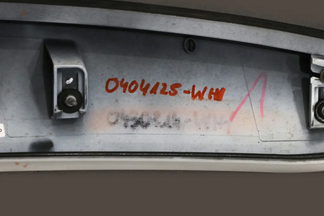 Heckspoiler Heckklappe weiß white 0420491 für BMW MINI Cooper R56 JCW mit Teilenummer 0404125 BMW MINI Cooper R56 JCW Heckspoiler Heckklappe weiß white 0420491 - SKU 0404125-WHI - Teilenummer 0404125