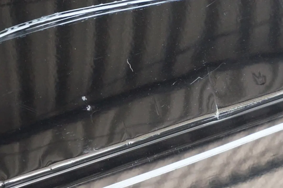 BMW E60 LCI Zderzak tylny tył schwarz - SKU 0422349-SCH1 - Numer Części 0422349