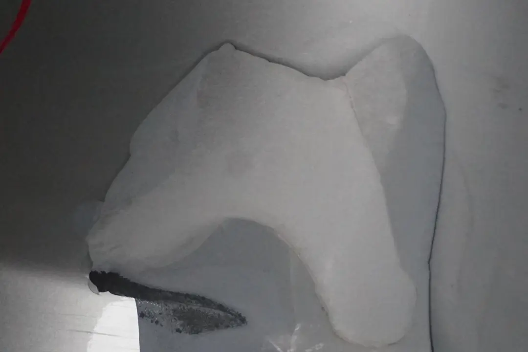 Bumper PDC Titansilber Titan Silver Metallic 354 to BMW 5 Series E60 1 Saloon Rear with Part number 0422349 BMW 5 Series E60 1 Saloon Rear Bumper PDC Titansilber Titan Silver Metallic 354 - SKU 0422349-TS1 - Part number 0422349