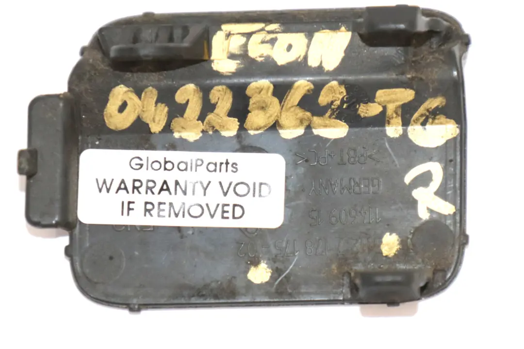 Bumper Flap Towing Eye Tiefgruen Deep Green to BMW 1 Series E60 LCI Rear with Part number 7178175 BMW 1 Series E60 LCI Rear Bumper Flap Towing Eye Tiefgruen Deep Green - SKU 0422362-TG - Part number 7178175