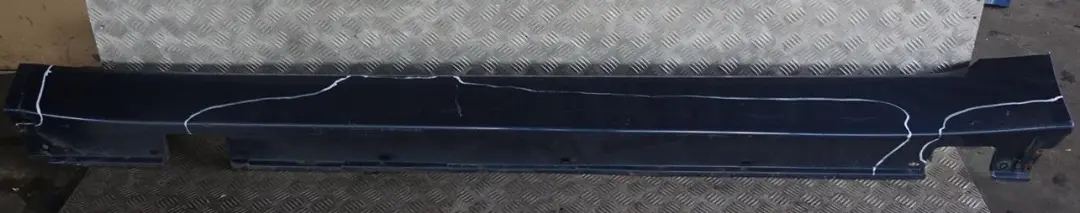 BMW E60 LCI Cubre Umbral de Puerta Faldon Lateral Izquierdo Tiefseeblau Azul A76 - SKU 0422464-DSB - Número de pieza 0422464