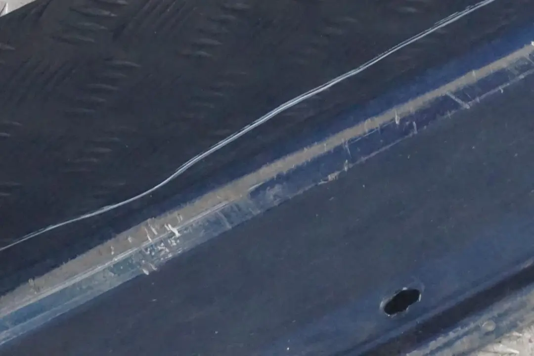 BMW E60 E61 LCI Puerta Sill Tapa Faldon Lateral Izquierda Tiefseeblau Azul - A76 - SKU 0422464-DSB2 - Número de pieza 0422464