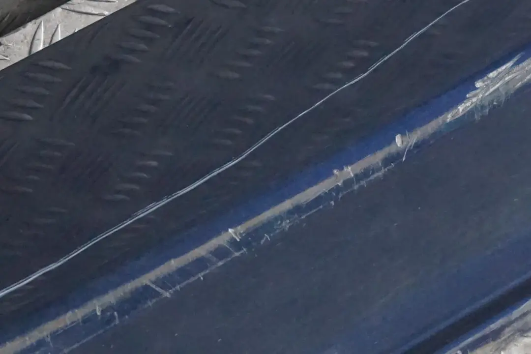 Nakładka lewa na próg lewy Tiefseeblau do BMW E60 LCI o numerze 0422464 BMW E60 LCI Nakładka lewa na próg lewy Tiefseeblau - SKU 0422464-DSB2 - Numer Części 0422464