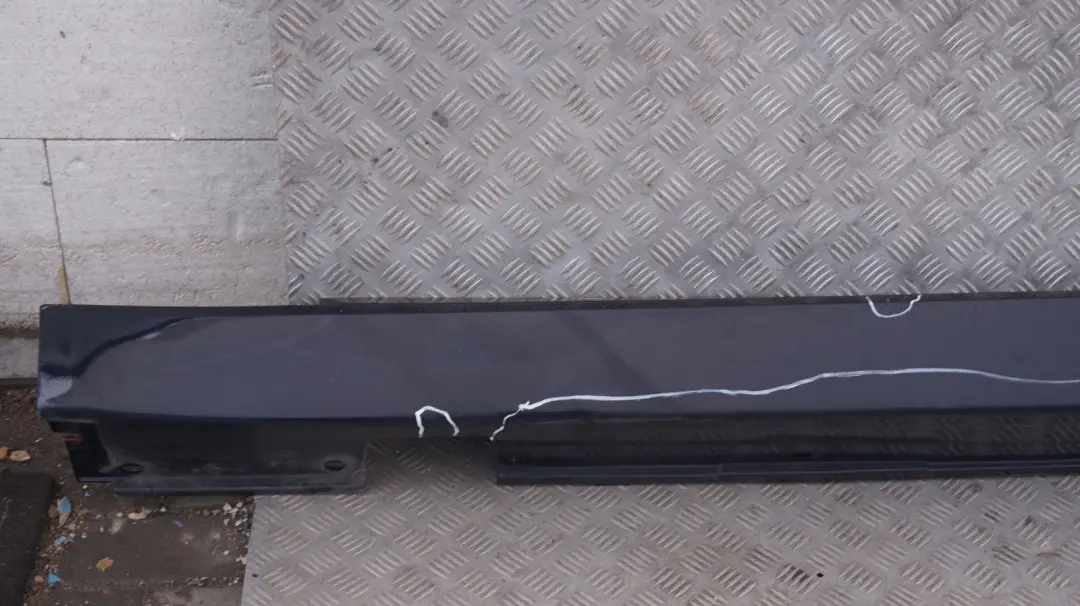 BMW 5 E60N E61N LCI Bas de Porte Couverture Seuil a Gauche Bleu Monaco - A35 - SKU 0422464-MB - Numéro de pièce 0422464