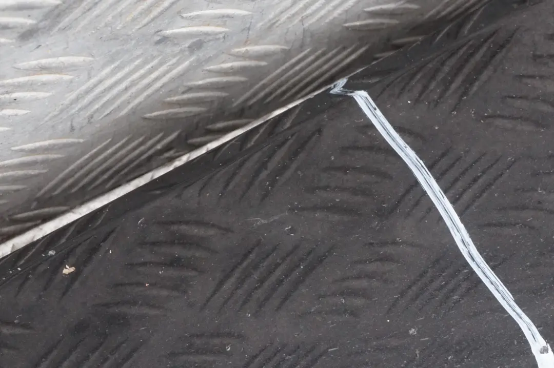 BMW E60 LCI Nakładka listwa na próg prawy - SKU 0422465-BS1 - Numer Części 0422465