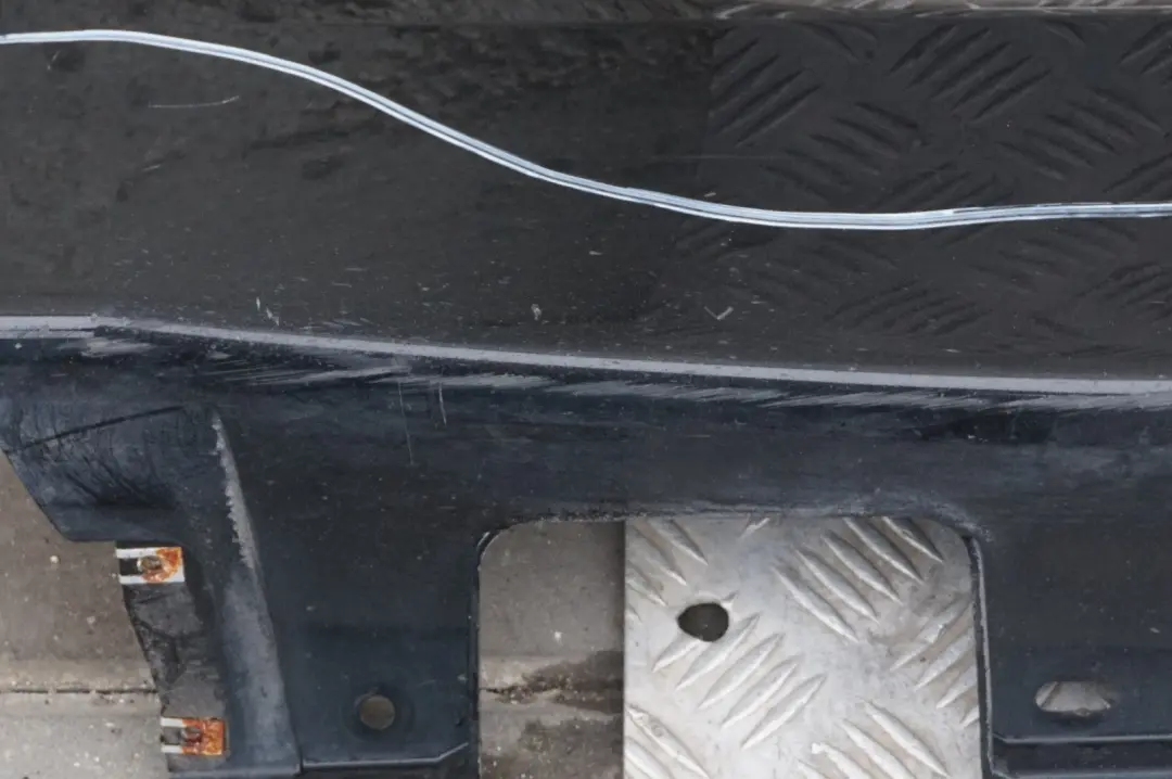 Schwellerleiste Blende Schweller rechts Black Sapphire 475 für BMW 5 E60N E61N LCI mit Teilenummer 0422465 BMW 5 E60N E61N LCI Schwellerleiste Blende Schweller rechts Black Sapphire 475 - SKU 0422465-BS1 - Teilenummer 0422465