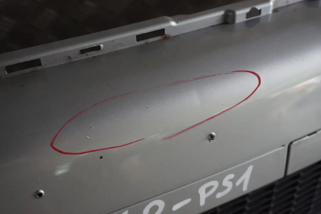 Stossfänger Vorn Pure Silver Silber - 900 für BMW Mini R55 R56 R57 Cooper S mit Teilenummer 0430242 BMW Mini R55 R56 R57 Cooper S Stossfänger Vorn Pure Silver Silber - 900 - SKU 0430242-PS1 - Teilenummer 0430242