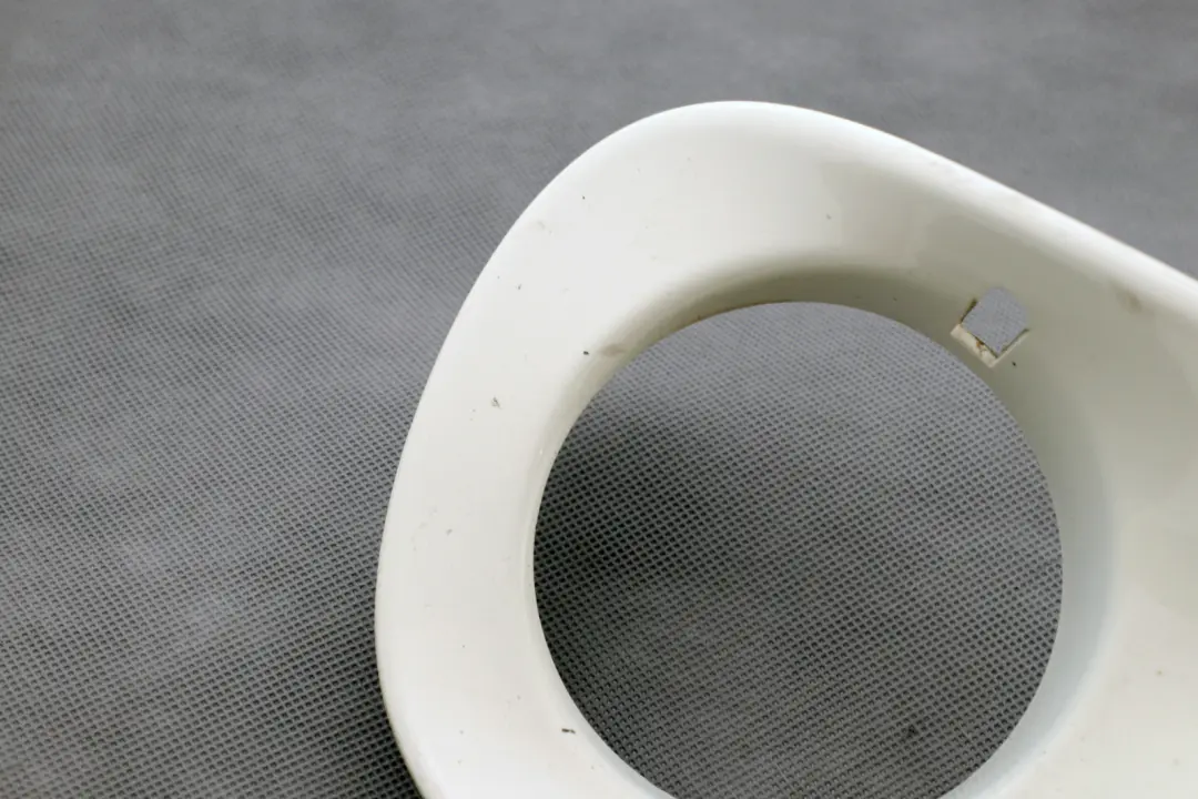 Front Bumper Trim Panel Right O/S White 2751564 to Mini Cooper S R55 R56 with Part number 0430244 Mini Cooper S R55 R56 Front Bumper Trim Panel Right O/S White 2751564 - SKU 0430244-WHI - Part number 0430244