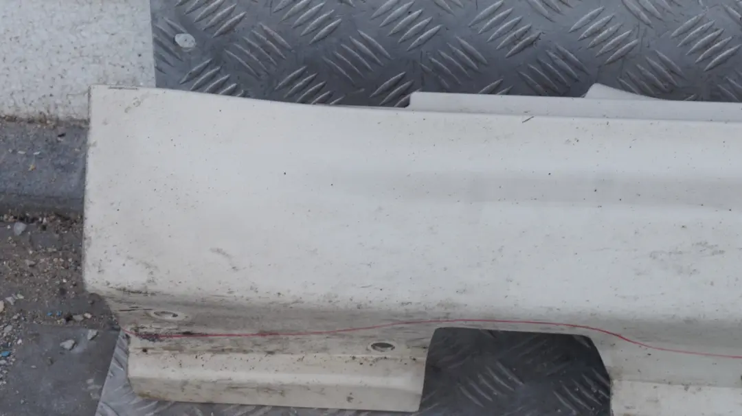 Kit Left Door N/S Sill Skirt Cover Pepper White to BMW MINI Cooper R56 R57 Aero with Part number 0430299 BMW MINI Cooper R56 R57 Aero Kit Left Door N/S Sill Skirt Cover Pepper White - SKU 0430299-PW - Part number 0430299