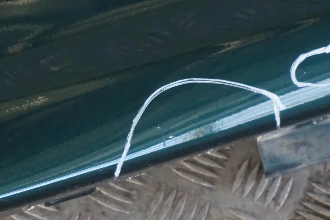 Copertura Gonna Destra British Racing Green A67 per Mini Cooper R56 R57 con numero di parte 0430300 Mini Cooper R56 R57 Copertura Gonna Destra British Racing Green A67 - SKU 0430300-BRG - Numero di parte 0430300