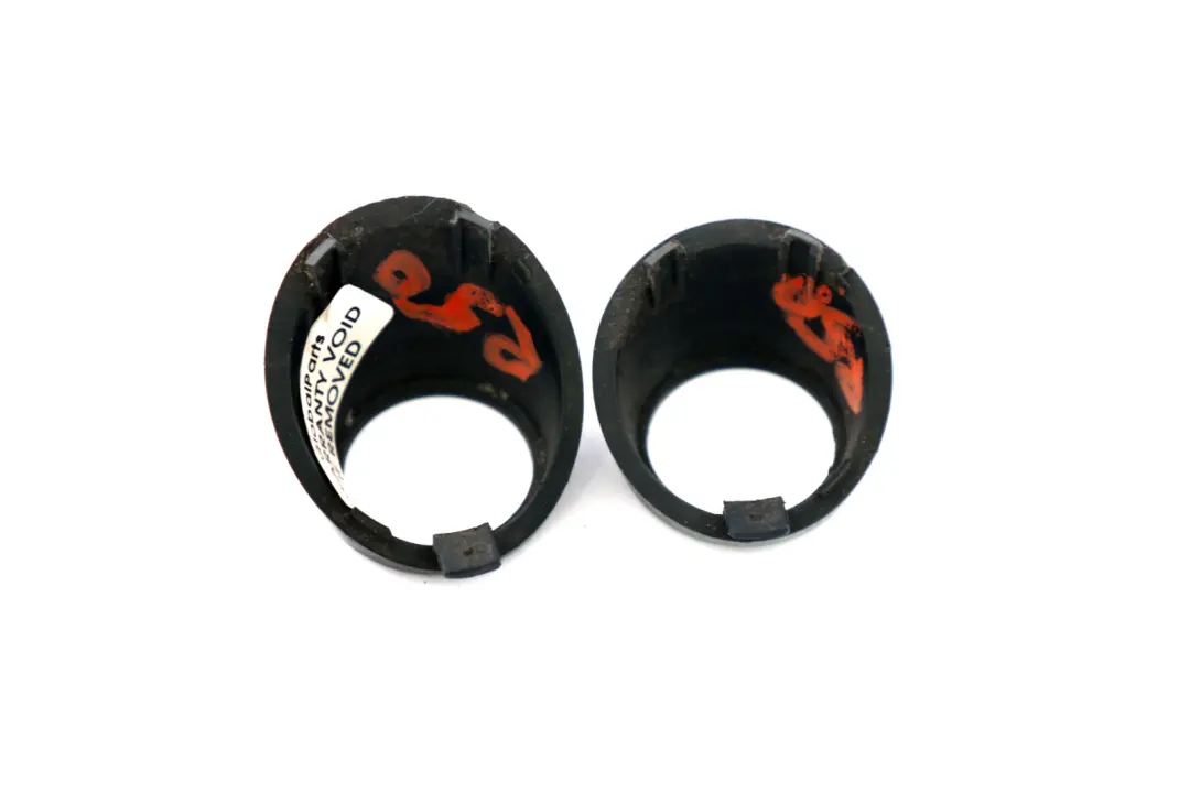 Wiper Axle Arm Cover to Mini R50 R52 R53 Rear with Part number 0690391 Mini R50 R52 R53 Rear Wiper Axle Arm Cover - SKU rhd-0690391 - Part number 0690391