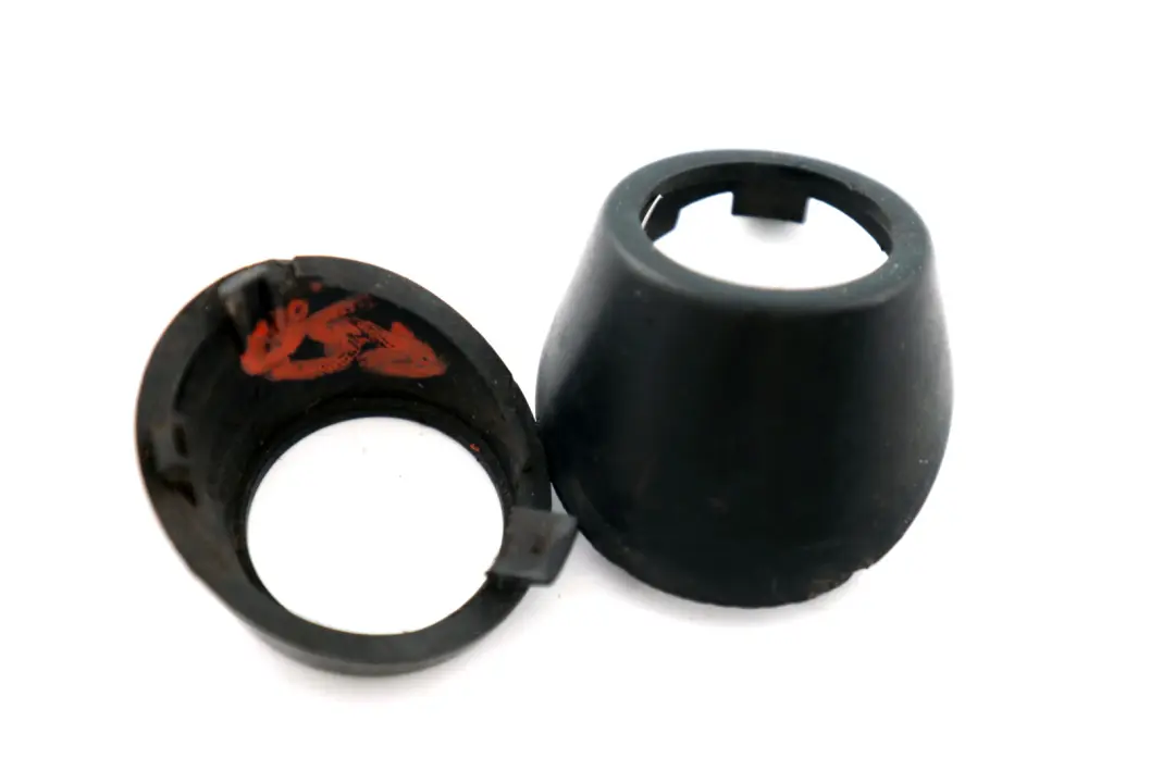 Wiper Axle Arm Cover to Mini R50 R52 R53 Rear with Part number 0690391 Mini R50 R52 R53 Rear Wiper Axle Arm Cover - SKU rhd-0690391 - Part number 0690391