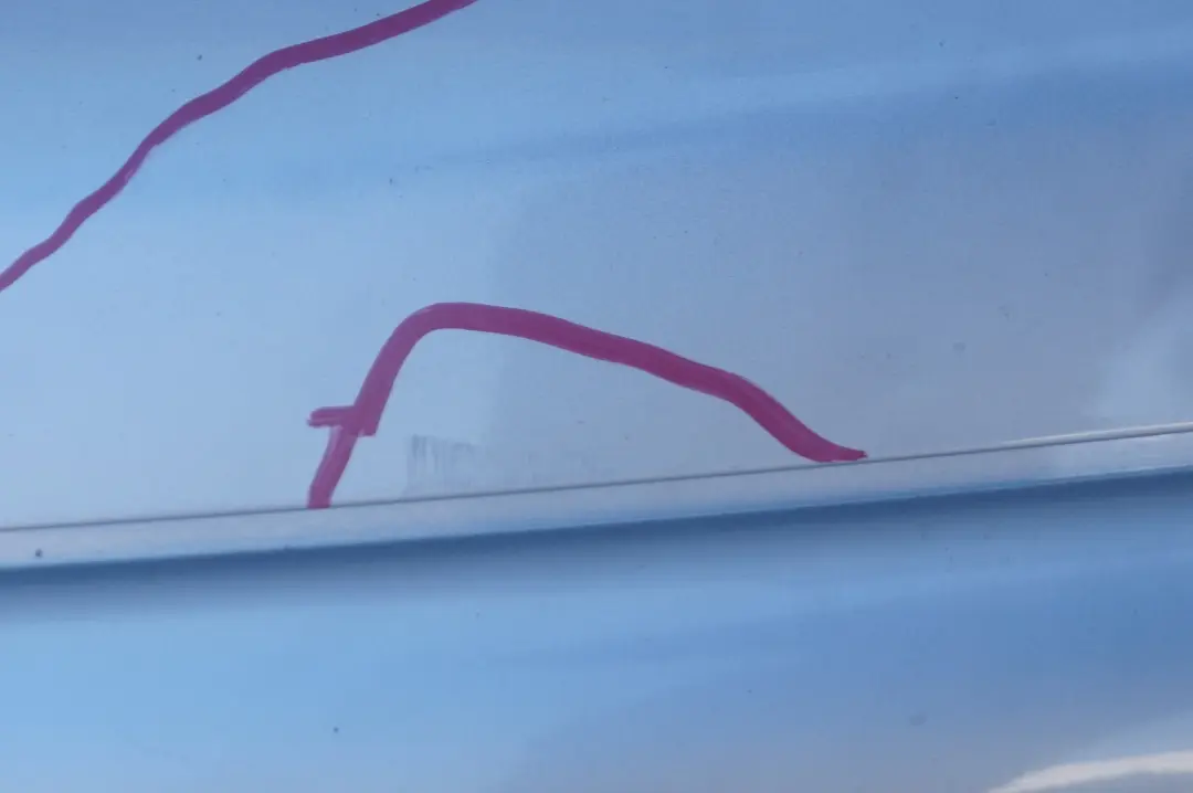 Stossfänger Hinten PDC Pure Silver Silber Metallic - 900 für BMW Mini Cooper R50 mit Teilenummer 0697799 BMW Mini Cooper R50 Stossfänger Hinten PDC Pure Silver Silber Metallic - 900 - SKU 0697799-PS - Teilenummer 0697799