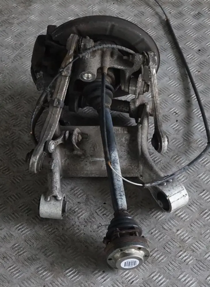 M52 Rear Left N/S Suspension Leg Brake Wheel Hub Axle to BMW 5 E39 Saloon 520i with Part number 1091335 BMW 5 E39 Saloon 520i M52 Rear Left N/S Suspension Leg Brake Wheel Hub Axle - SKU 1091335 - Part number 1091335