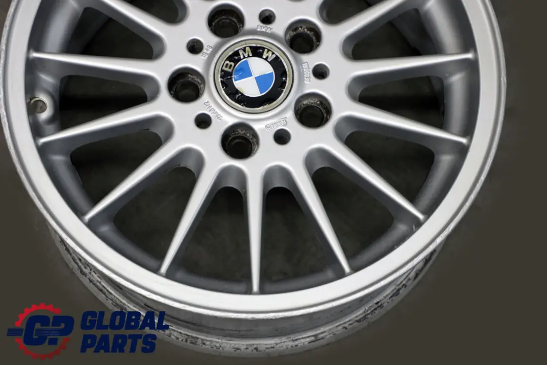 Alu Felge Alufelge Radial Styling 32 16" 7J ET:46 für BMW 3 er E36 E46 mit Teilenummer 1094638 BMW 3 er E36 E46 Alu Felge Alufelge Radial Styling 32 16" 7J ET:46 - SKU 1094638-1 - Teilenummer 1094638