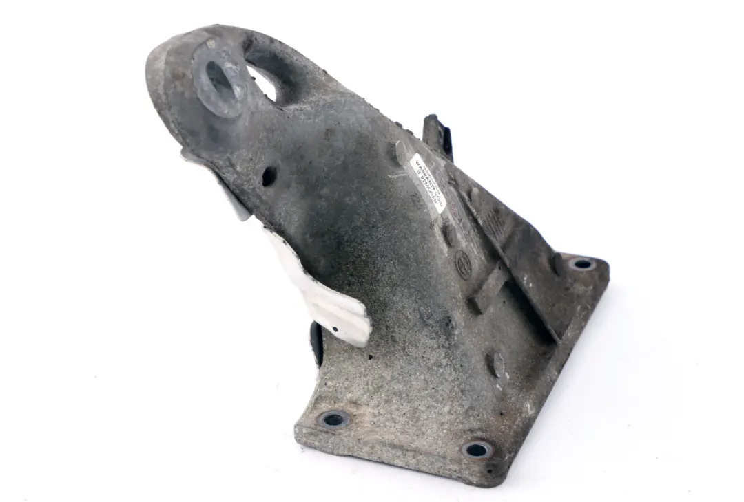 Cuscinetto di Motore Destra 2211 per BMW E46 E85 con numero di parte 1094694 BMW E46 E85 Cuscinetto di Motore Destra 2211 - SKU 1094694 - Numero di parte 1094694