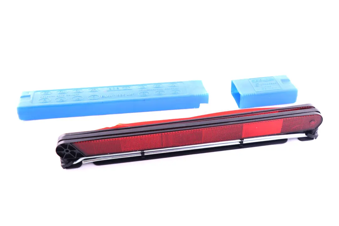 Warndreieck BMW E60 E61 E87 E90 E91 Blauer Behälter für mit Teilenummer 1095457 Warndreieck BMW E60 E61 E87 E90 E91 Blauer Behälter - SKU 1095457 - Teilenummer 1095457
