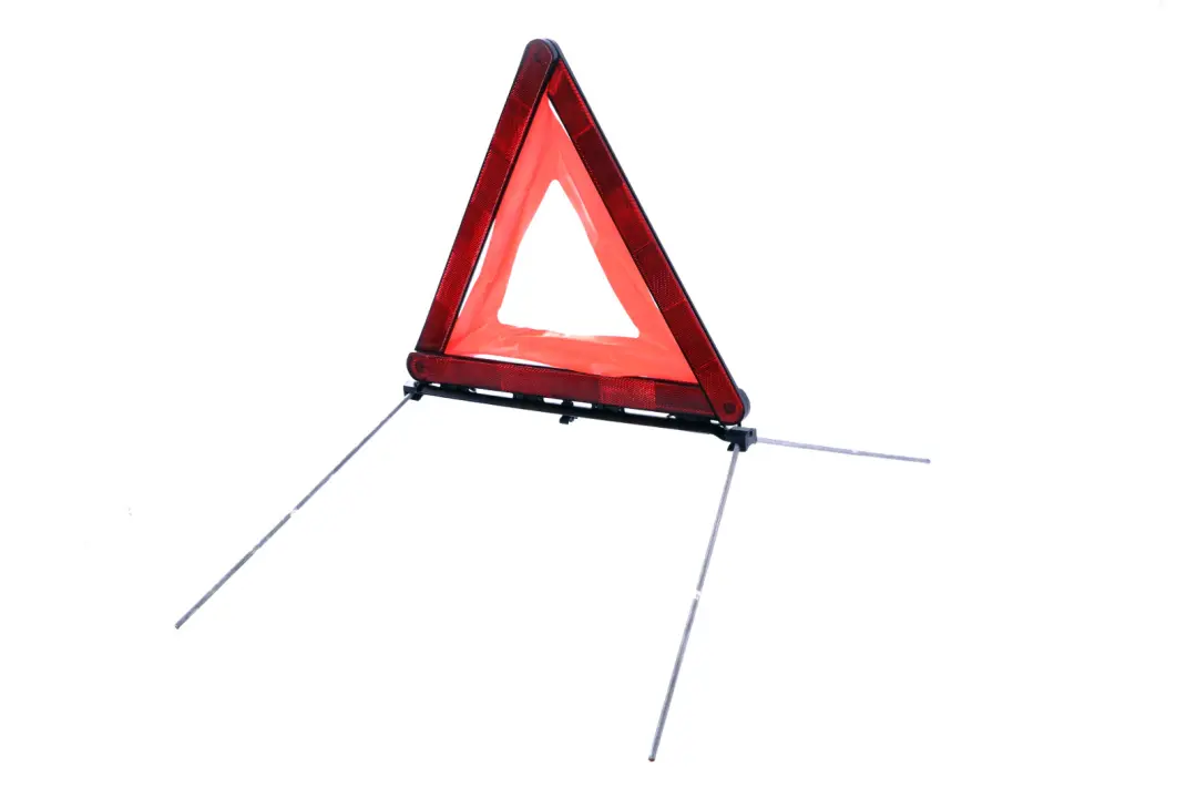 Hazard Warning Triangle to BMW 3 5 7 Series E46 E60 E65 E66 with Part number 095535 BMW 3 5 7 Series E46 E60 E65 E66 Hazard Warning Triangle - SKU 1095535 - Part number 095535