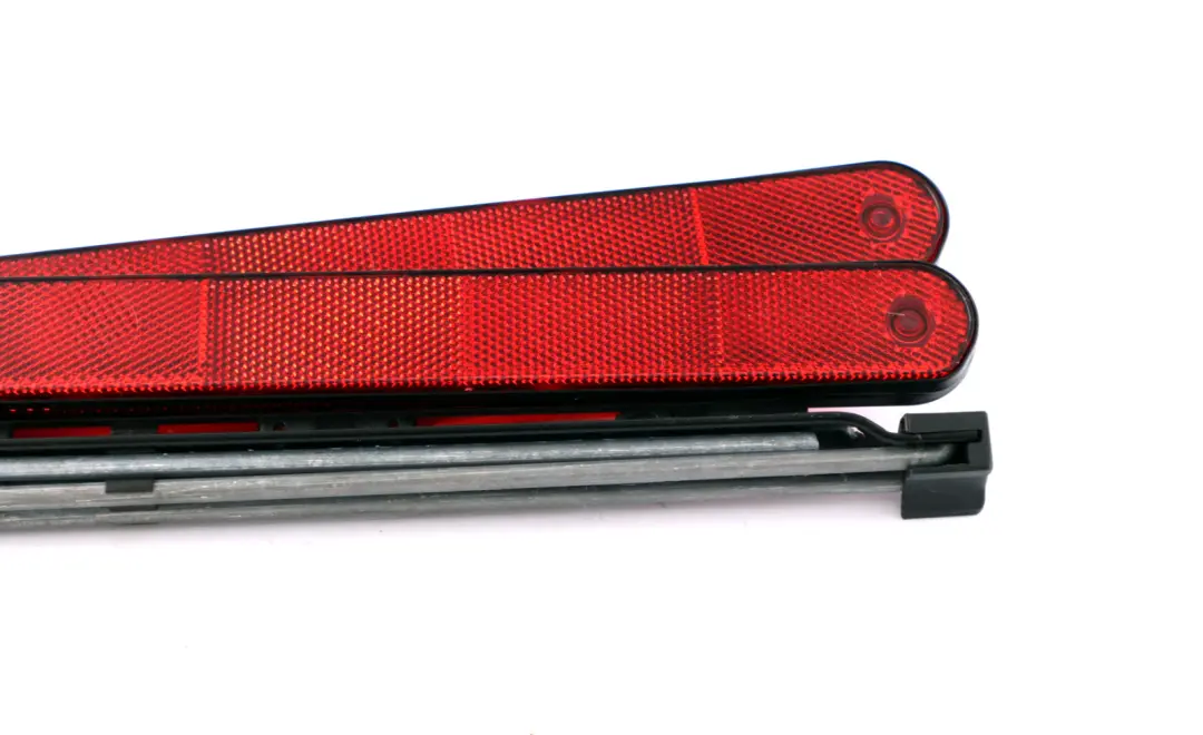 Triangolo di Emergenza per BMW E46 E60 E65 E66 con numero di parte 095535 BMW E46 E60 E65 E66 Triangolo di Emergenza - SKU 1095535 - Numero di parte 095535
