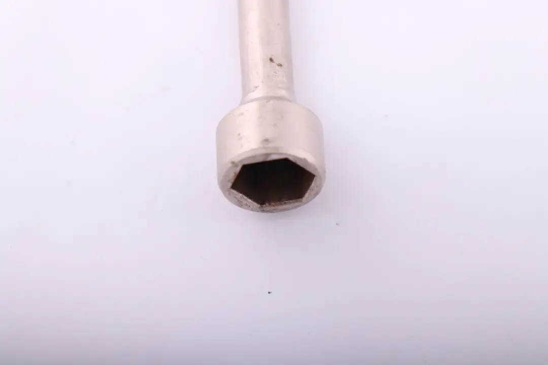 Kurbel Rad Schraube Mutter Schrauben Schlüssel Strebe 19 WAF für BMW X5 E53 mit Teilenummer 1095831 BMW X5 E53 Kurbel Rad Schraube Mutter Schrauben Schlüssel Strebe 19 WAF - SKU 1095831 - Teilenummer 1095831