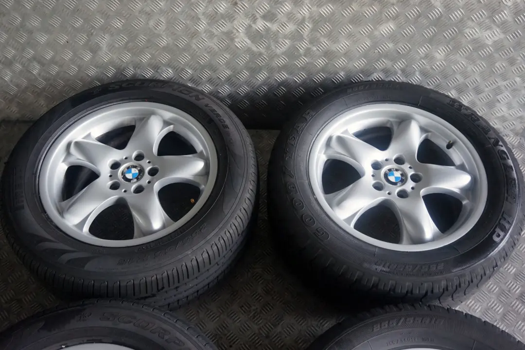 Complete Set 4x Wheel with Tyres 18" 8,5J Star Spoke 58 to BMW X5 Series E53 with Part number 1096160 BMW X5 Series E53 Complete Set 4x Wheel with Tyres 18" 8,5J Star Spoke 58 - SKU 1096160 - Part number 1096160