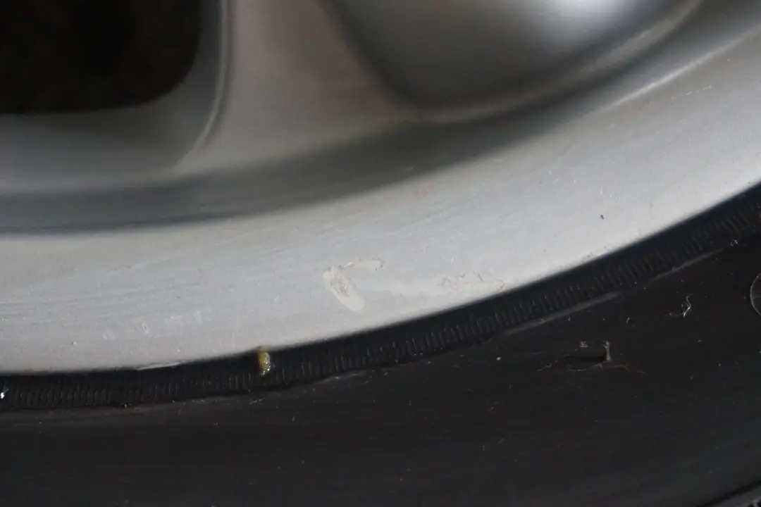 Complete Set 4x Wheel with Tyres 18" 8,5J Star Spoke 58 to BMW X5 Series E53 with Part number 1096160 BMW X5 Series E53 Complete Set 4x Wheel with Tyres 18" 8,5J Star Spoke 58 - SKU 1096160 - Part number 1096160