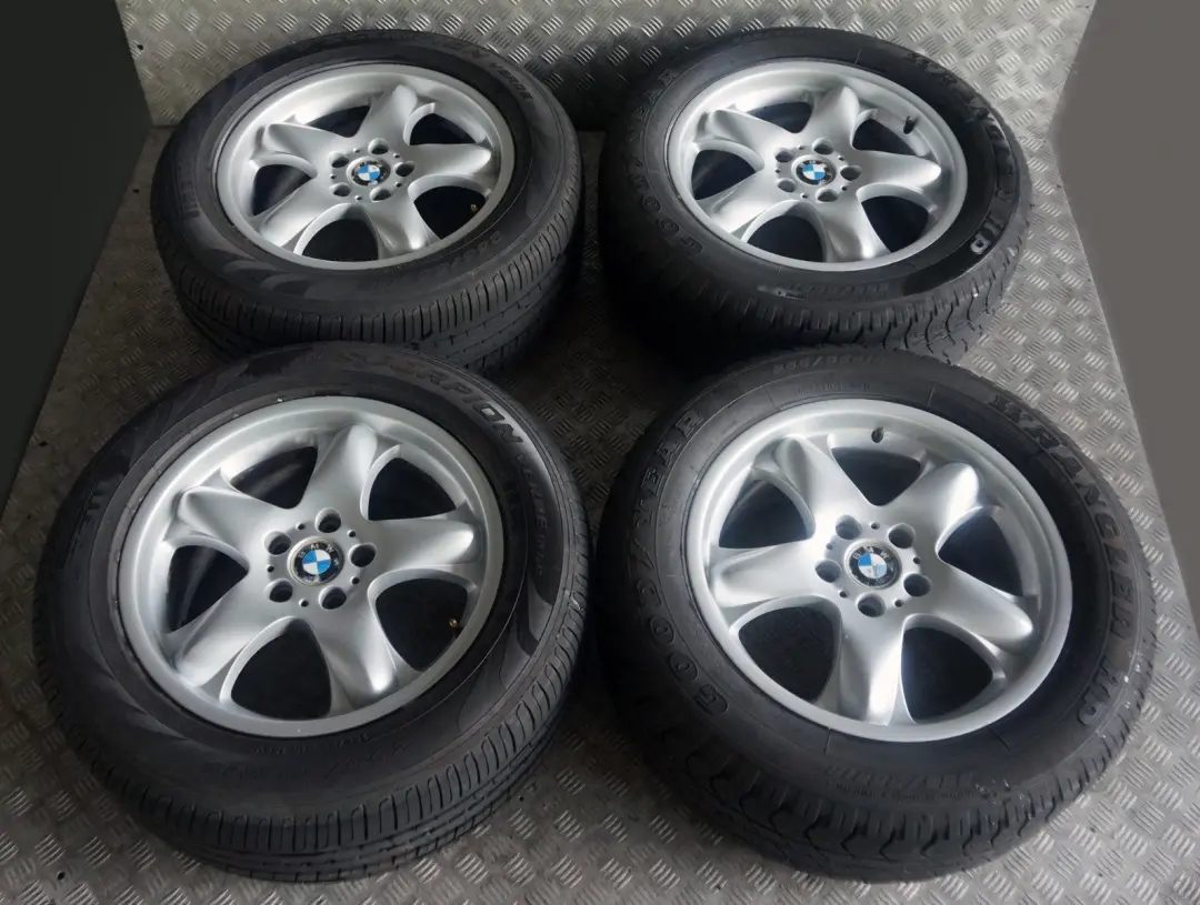 Complete Set 4x Wheel with Tyres 18" 8,5J Star Spoke 58 to BMW X5 Series E53 with Part number 1096160 BMW X5 Series E53 Complete Set 4x Wheel with Tyres 18" 8,5J Star Spoke 58 - SKU 1096160 - Part number 1096160